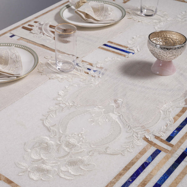 Zahira Gold Shimmer Table Linen